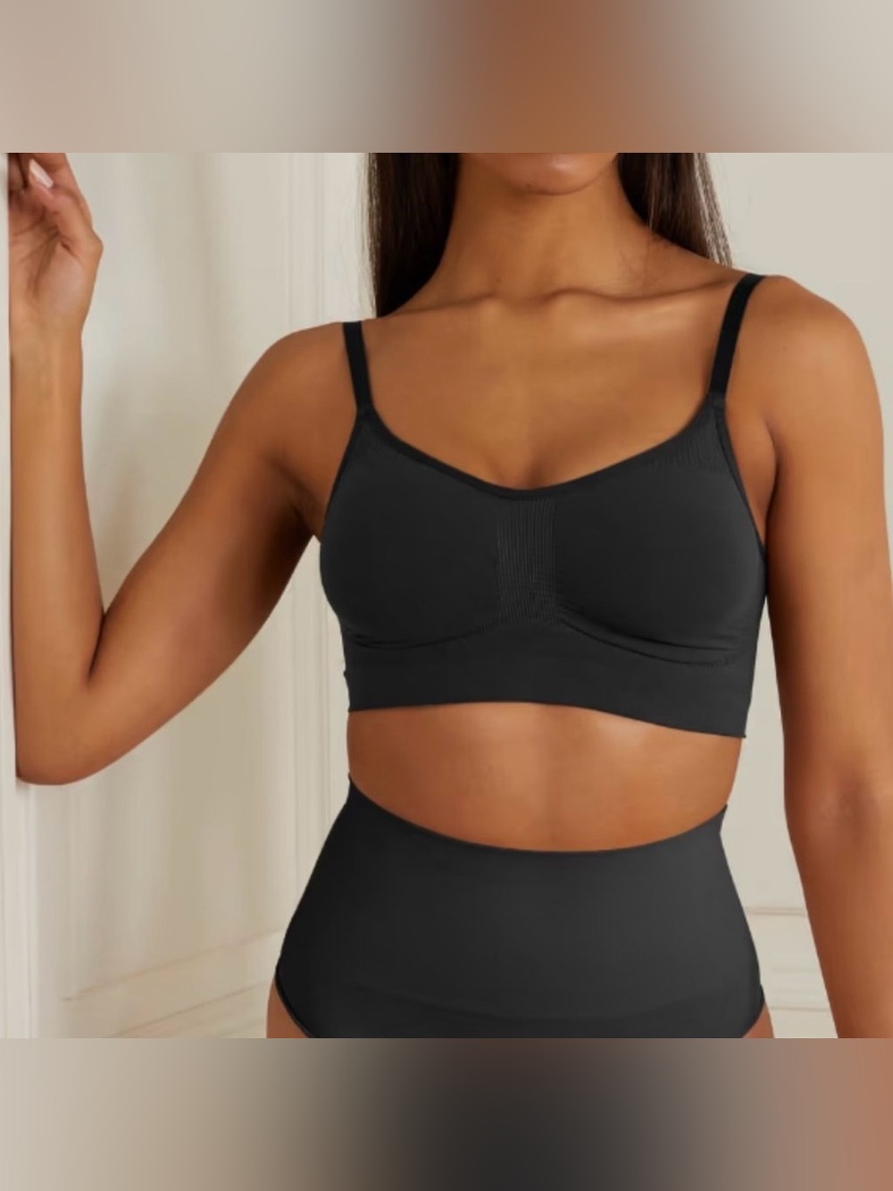 SKIMS Black Sculpting Seamless Bralette size S/M